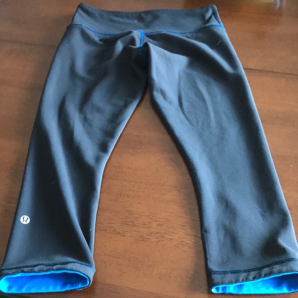 Lululemon Wunder Under Crop (reversible) - Picture 3 of 4